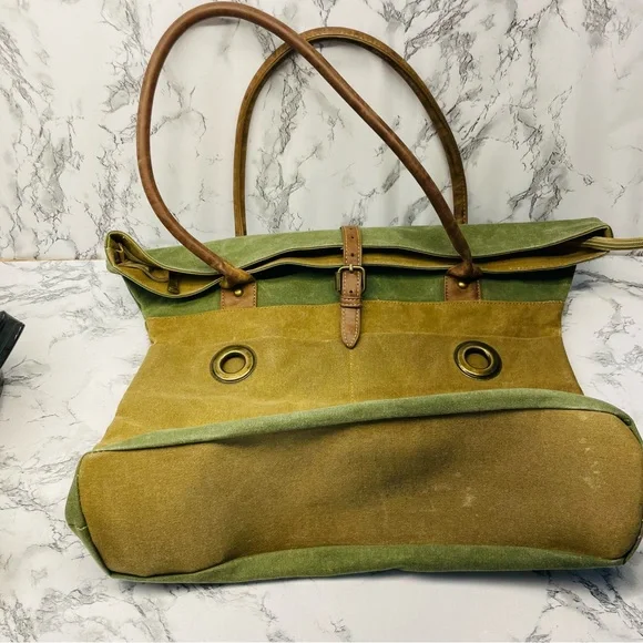 Green and Tan Structured Tote with Gold Hardware - Picture 14 of 16